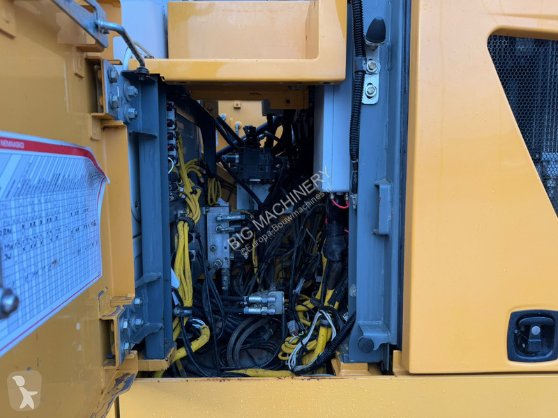 Excavadora Liebherr R926 LC