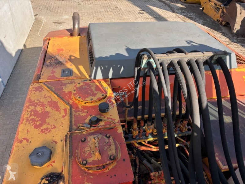 Excavator Liebherr R 922 HD S L with LaBounty...