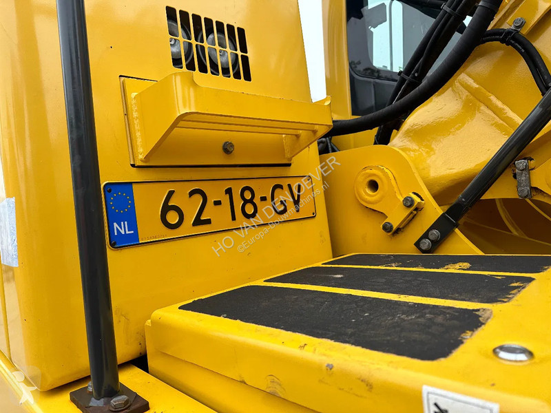 Escavadora Komatsu