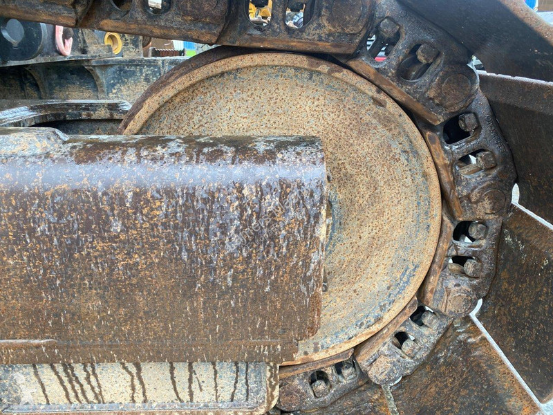 Escavatore Caterpillar NVT