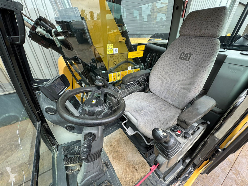 Excavator Caterpillar MF