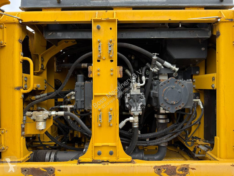 Lopatový nakládač Komatsu PC700LC-11 -...