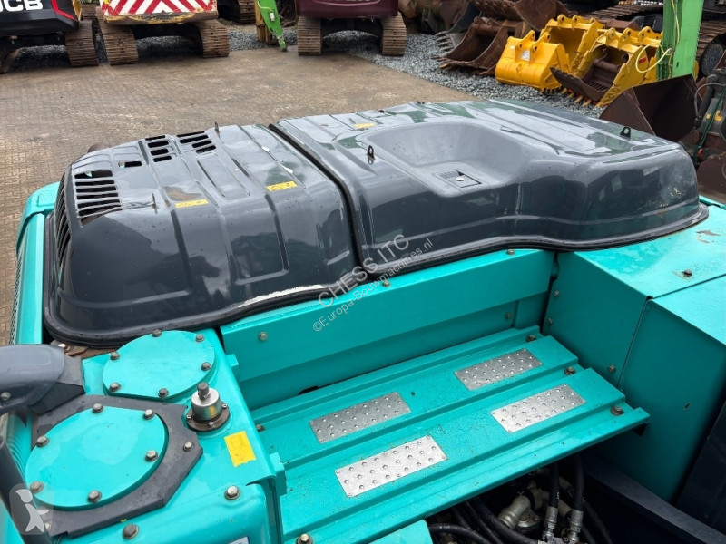 Escavadora Kobelco LC-10