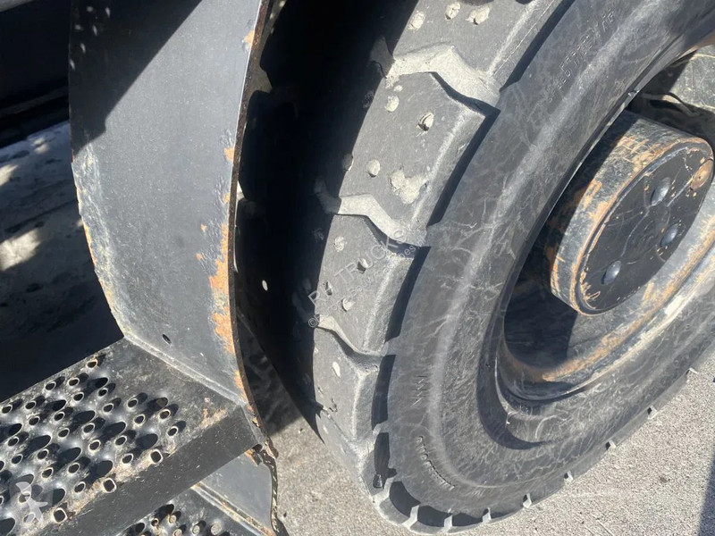 Excavator Caterpillar F