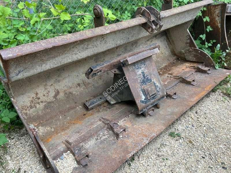 Excavator Mecalac  8CXI
