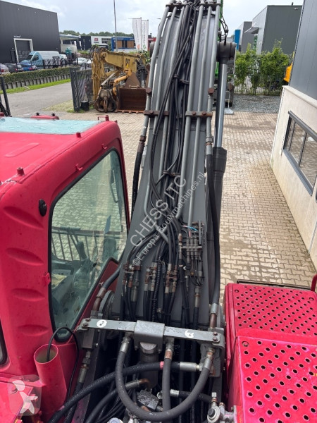 Excavadora Volvo B LC