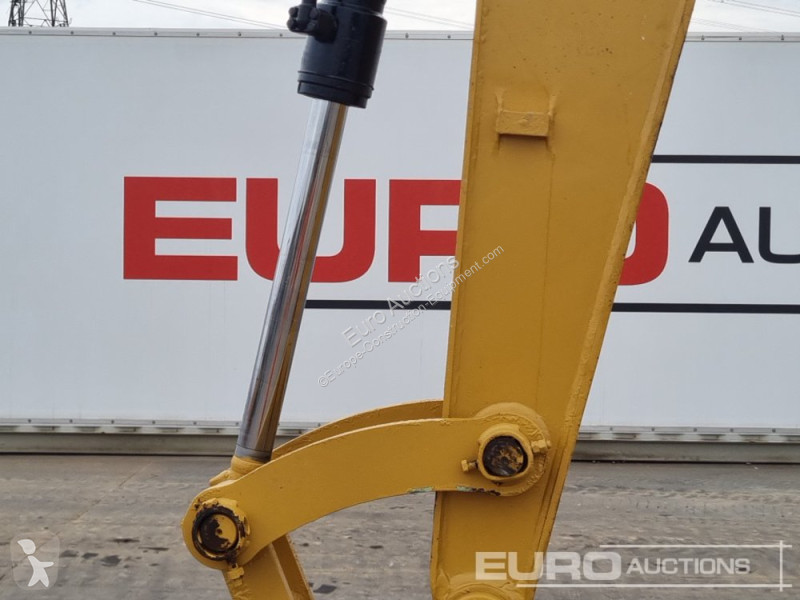 Escavatore Caterpillar C