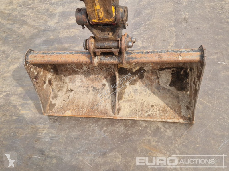 جرافة JCB 15C-1