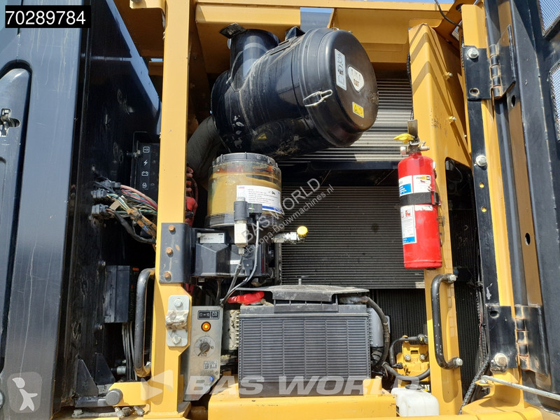 Graafmachine Caterpillar 335 FLCR OILQUICK