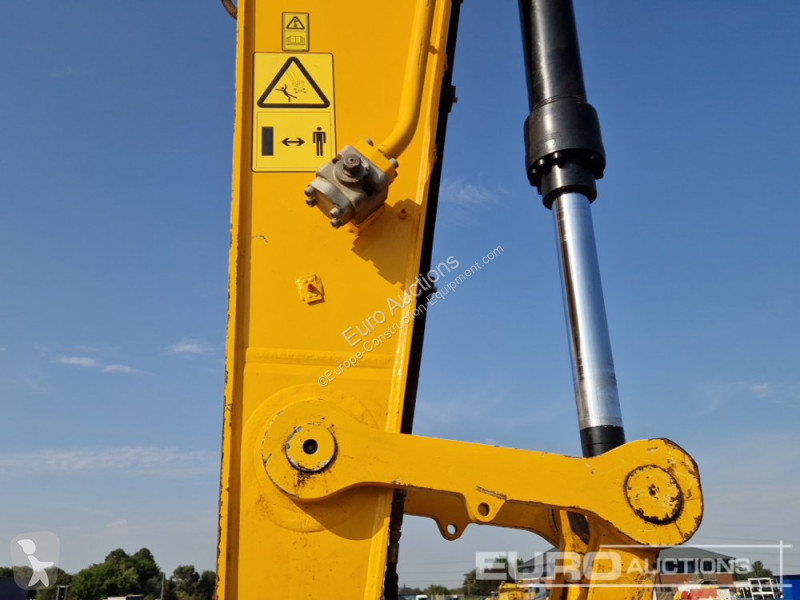 جرافة JCB 220X LC