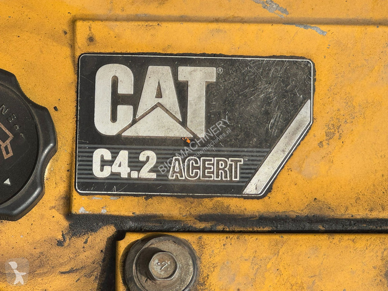 Escavatore Caterpillar