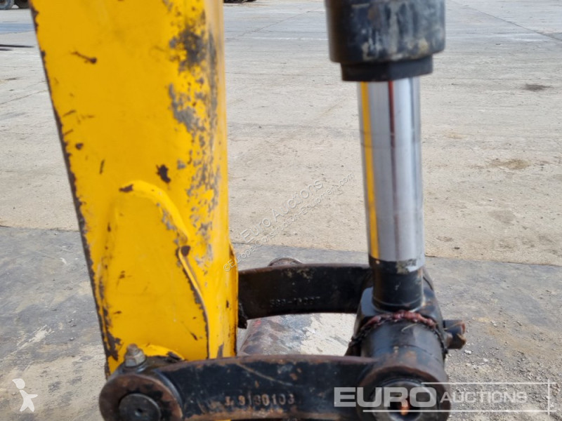 Escavatore JCB