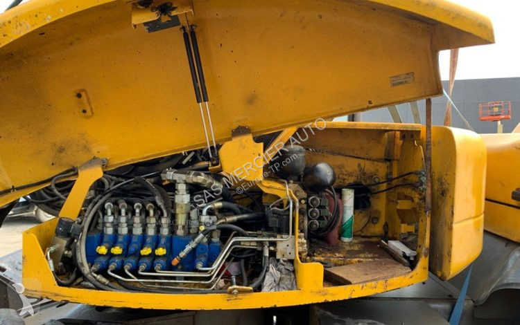 جرافة Mecalac pelle sur pneus diesel