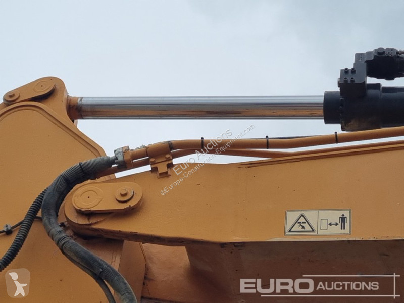 Escavadora Case CX370D