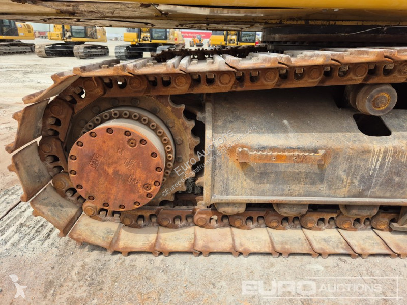 Escavatore Caterpillar 2
