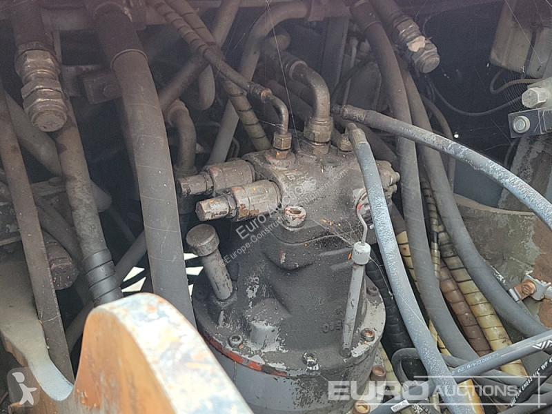 جرافة Hitachi 0-2