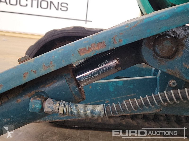 جرافة Yanmar B2U