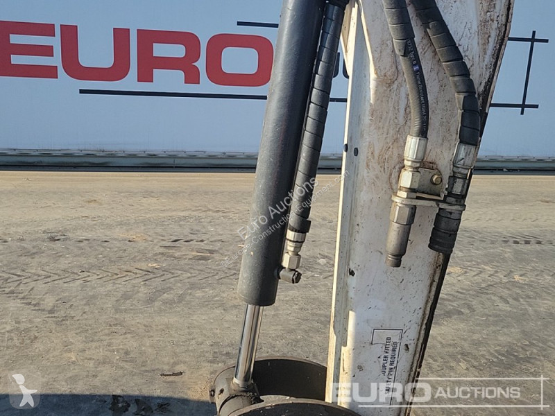 Escavadora Bobcat