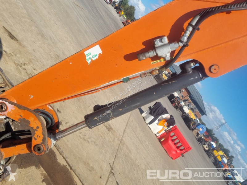 Escavatore Hitachi ZX26U-6 CLR