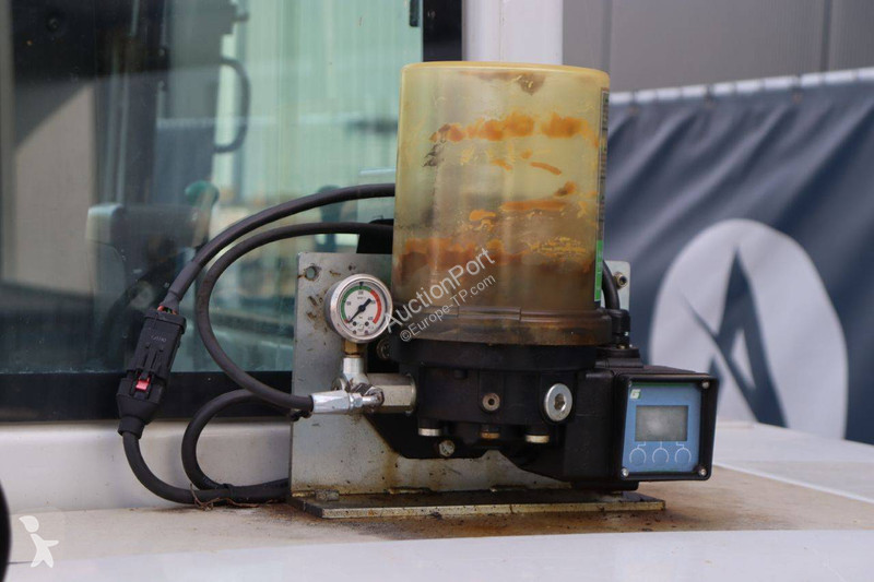 Escavatore Takeuchi