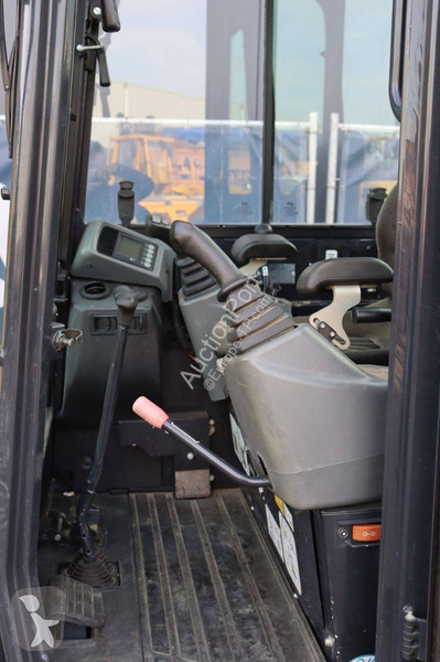 Escavatore Yanmar VIO23-6