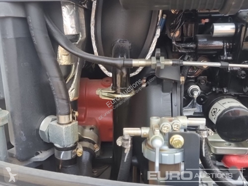 Lopatový nakládač Bobcat E19