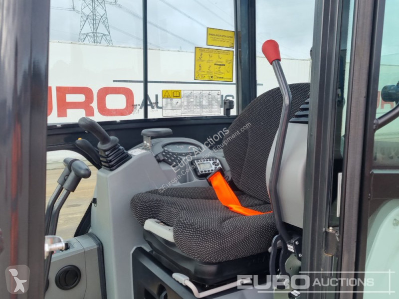 Lopatový nakládač Bobcat E19
