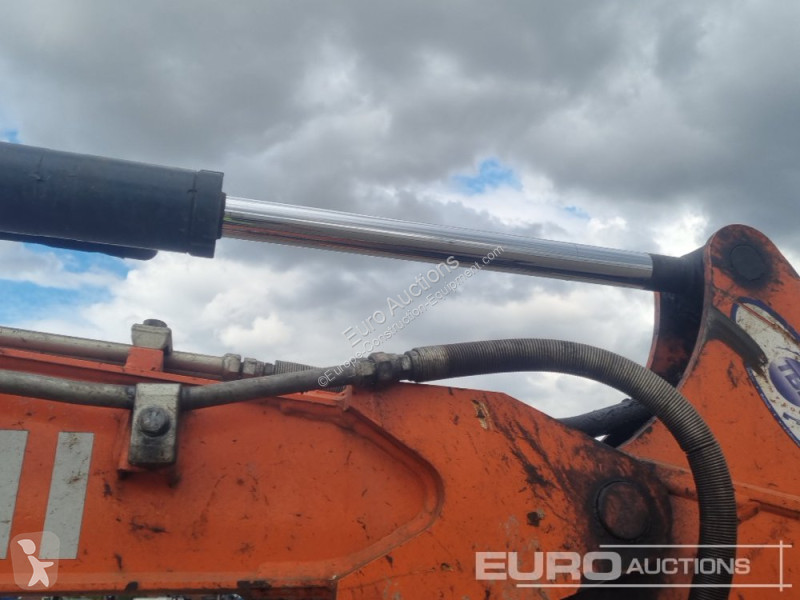 Excavadora Hitachi ZX26U-5A CLR