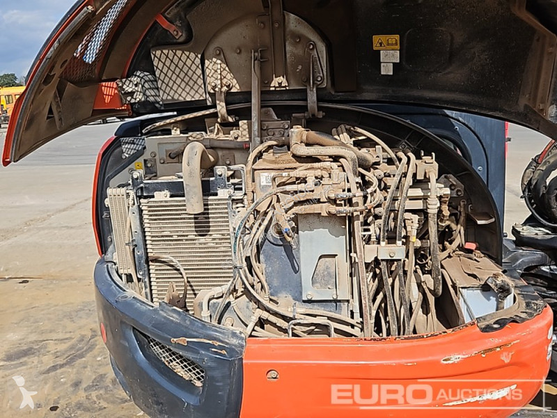 Lopatový nakládač Kubota U48-4