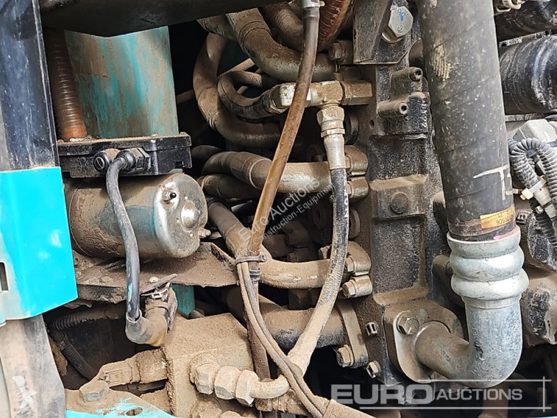 Escavadora Kobelco SK230SRLC-5