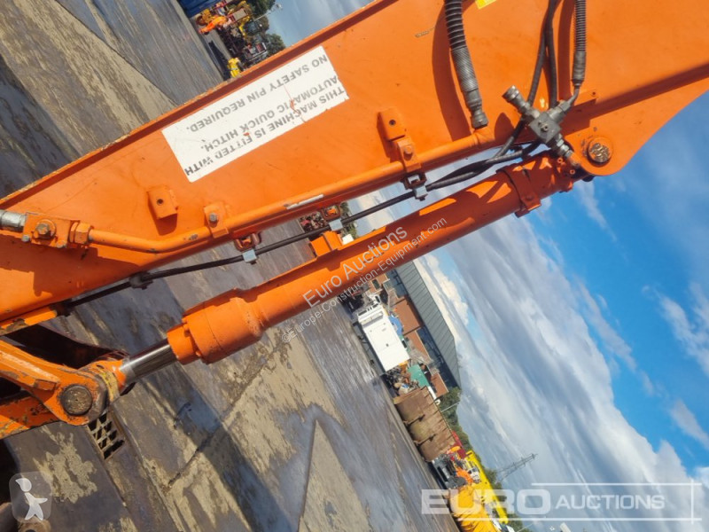 Escavatore Hitachi ZX135U5-3