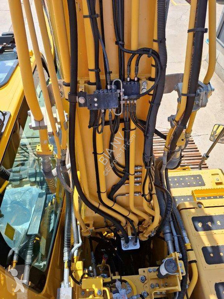 Escavadora Komatsu