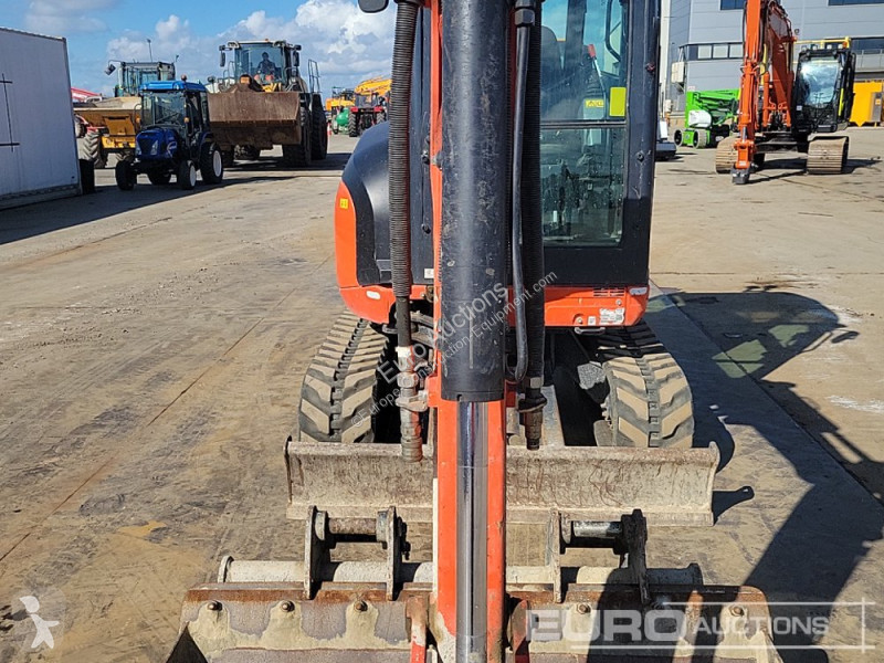 Excavadora Kubota U27-4