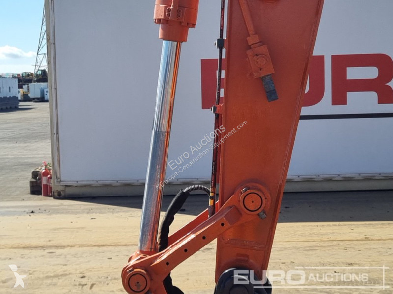 Excavadora Hitachi -7