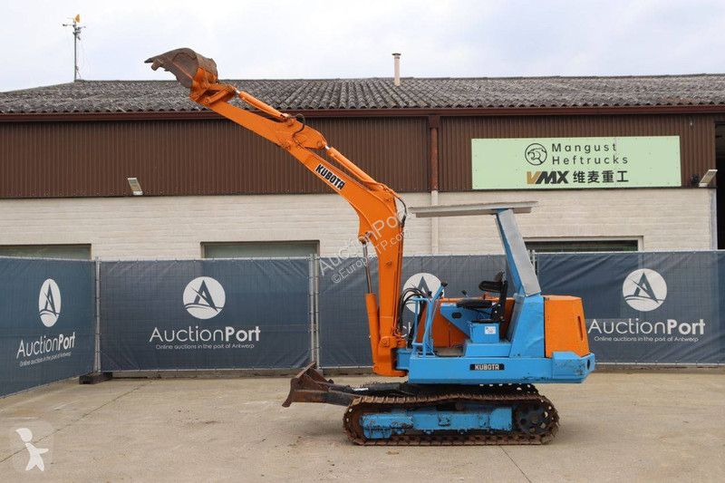 Excavadora Kubota KH-033