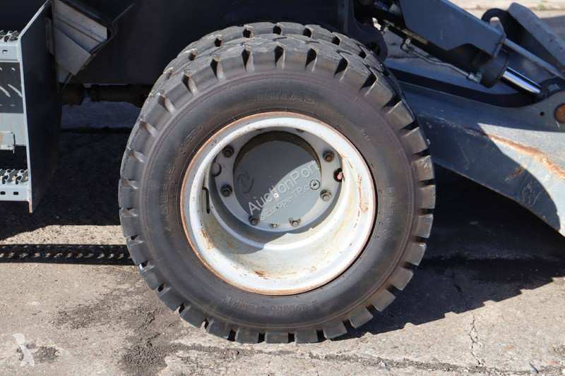 جرافة Neuson EW65
