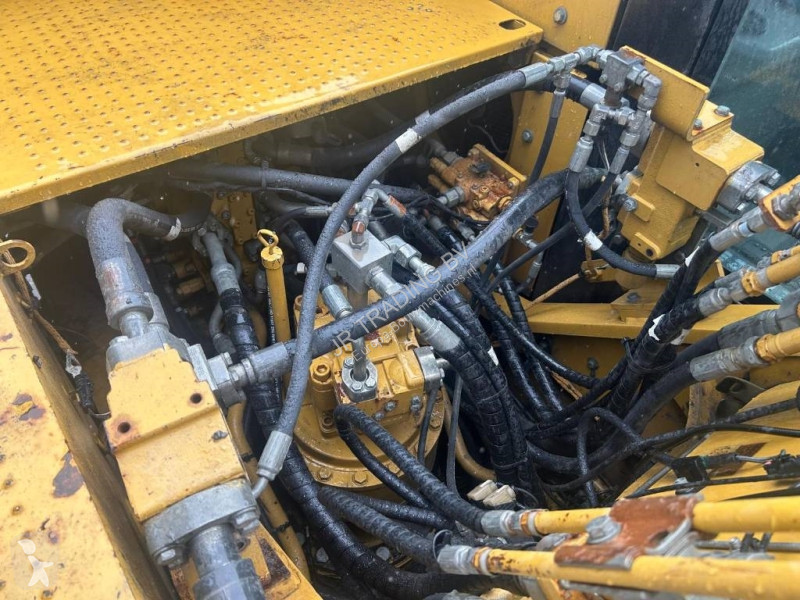 Escavadora Caterpillar EL (epiroc hammer included)