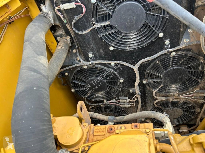 Excavator Caterpillar 320