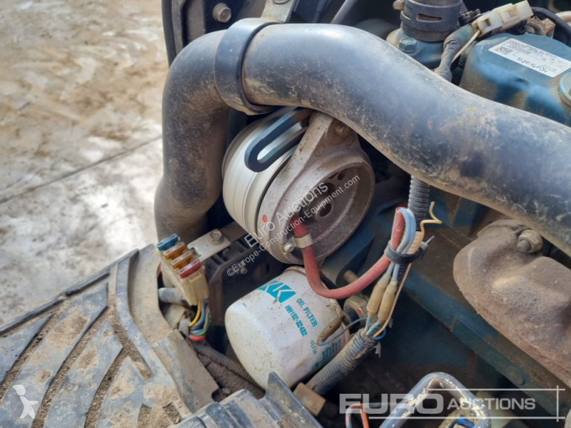 Lopatový nakládač Kubota K008-3