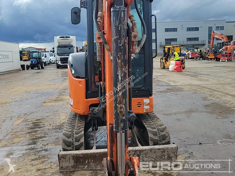 Lopatový nakládač Hitachi ZX26U-6 CR