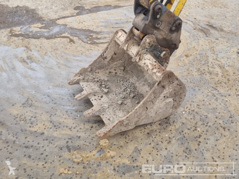 جرافة Komatsu PC26MR-3