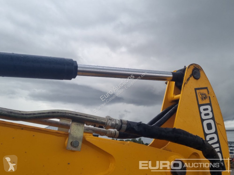 Lopatový nakládač JCB