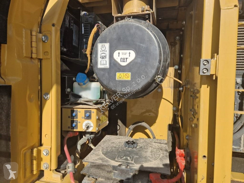 جرافة Caterpillar LRR * 2011r. *