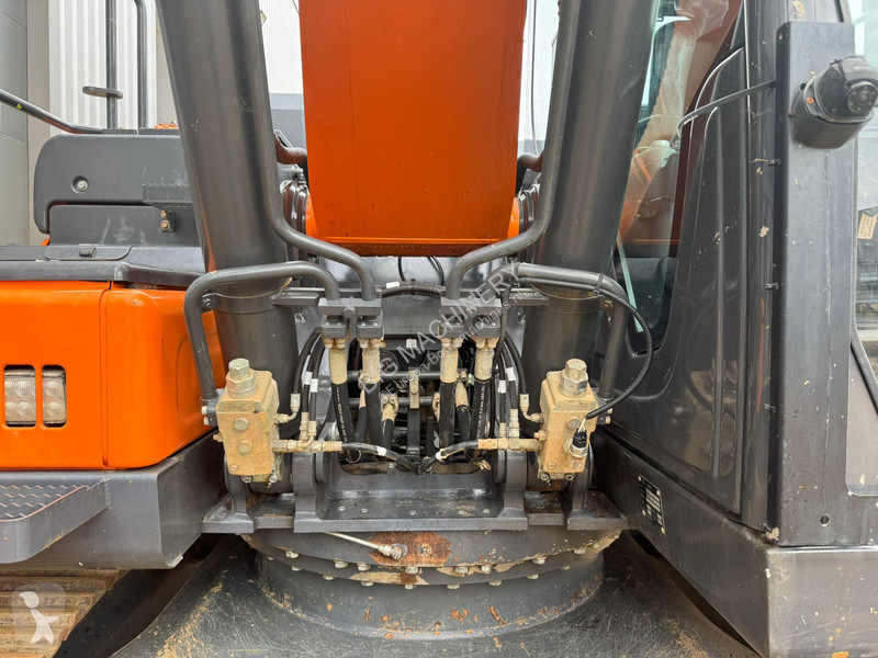 Rýpadlo Doosan 7