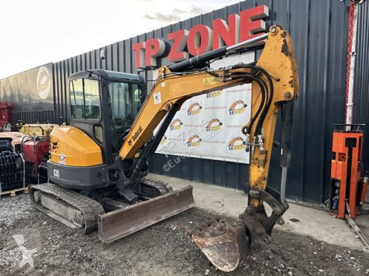 Lopatový nakládač Bobcat e35 à 23 500 € ht