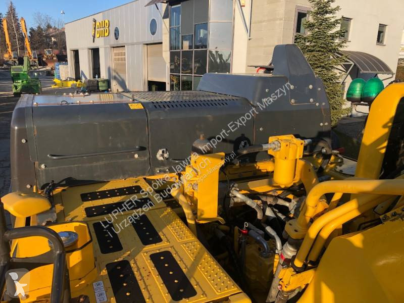 جرافة Komatsu PC490LC-11E0