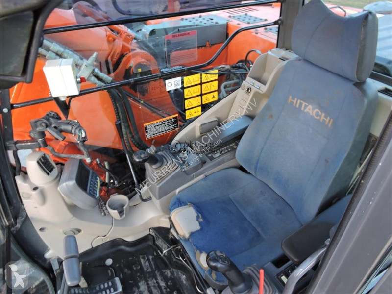 جرافة Hitachi ZX135