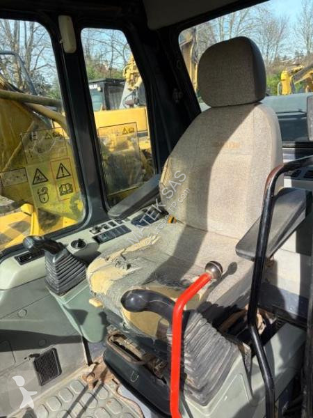 Экскаватор Komatsu