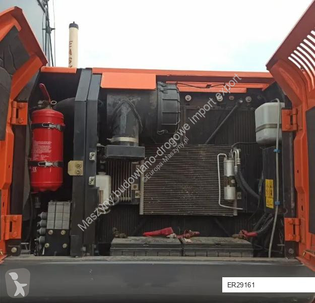 Экскаватор Hitachi