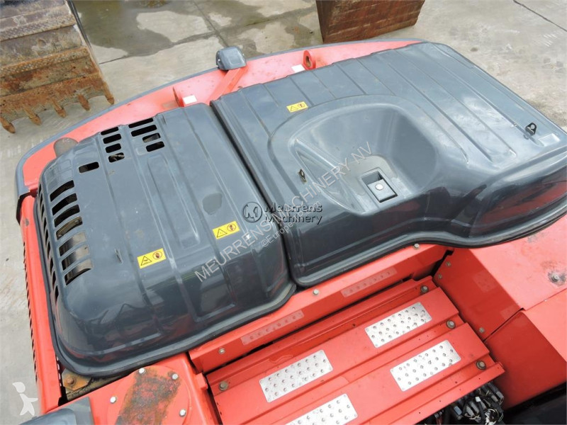 جرافة Kobelco SK210